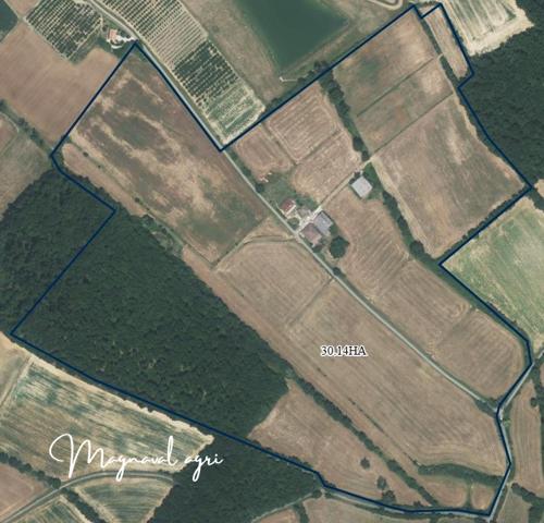 Caussade (82300) Domaine équestre ou agricole de 30 hectares en Occitanie