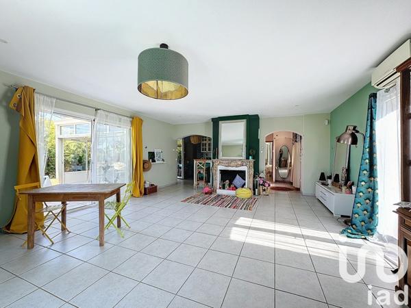 Maison 5 pièces de 135 m² à Corneilhan (34490)