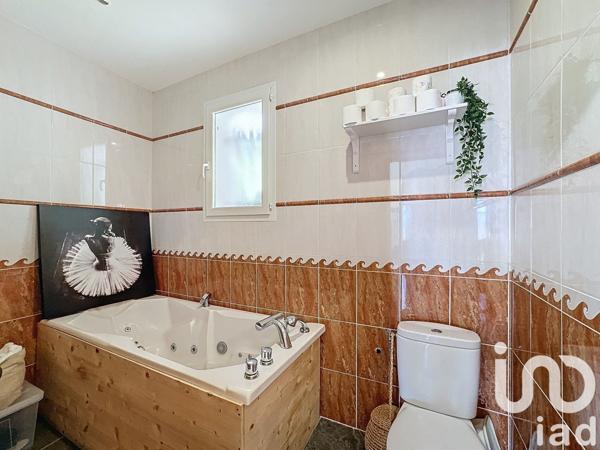 Maison 5 pièces de 135 m² à Corneilhan (34490)