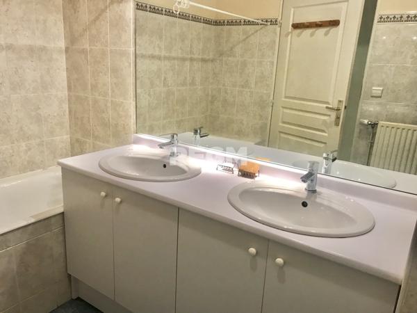 Saint-Fargeau-Ponthierry (77310) Appartement F4 avec balcons, 2 parkings, cave
