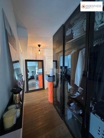 Joli appartement avec grande terrasse et stationnement en plein centre-ville de Marcq