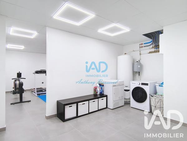 Maison à vendre 8 pièces 225 m² Bernay-Vilbert