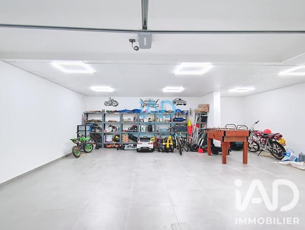 Maison à vendre 8 pièces 225 m² Bernay-Vilbert