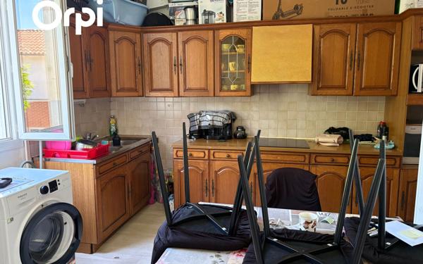 Immeuble à vendre    6 pièces • 127,85 m2 Saintes