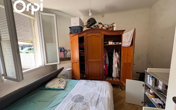 Immeuble à vendre    6 pièces • 127,85 m2 Saintes