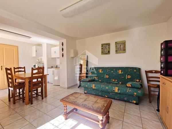 À vendre ? Maison de plain-pied avec studio indépendant, piscine et prestations haut de gamme