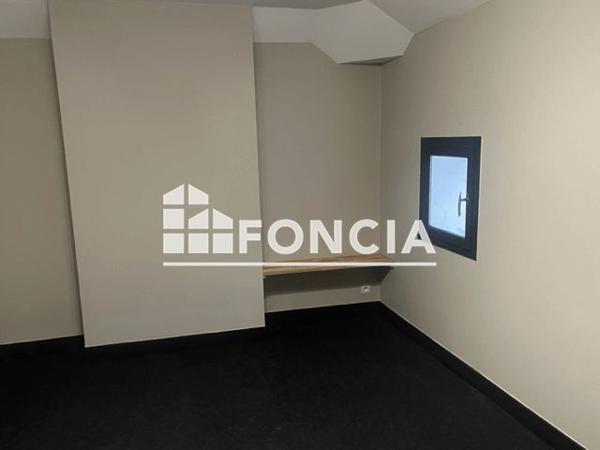 Location Appartement 2 pièces 46 m² - 16 RUE PAUL DOUCET Chateau Thierry 02400