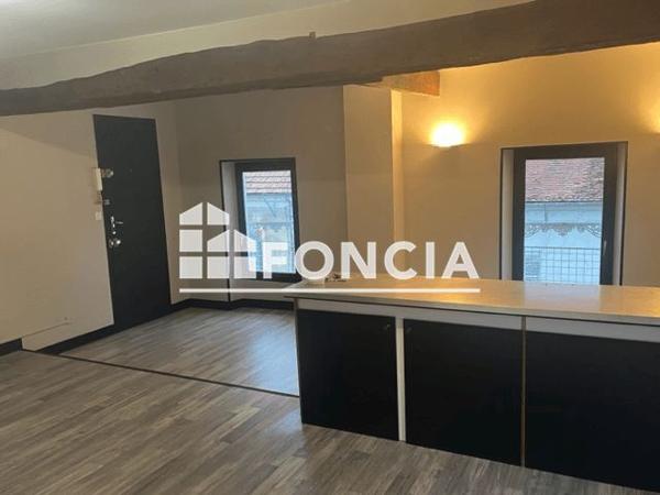 Location Appartement 2 pièces 46 m² - 16 RUE PAUL DOUCET Chateau Thierry 02400