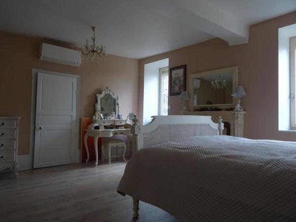 MAISON DE CHARME DANS LES MARANGES