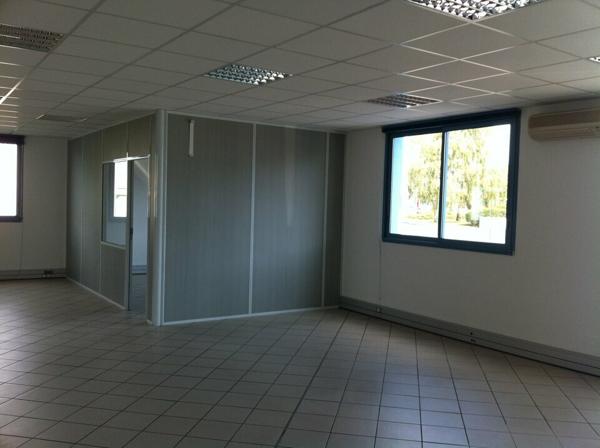 A LOUER EN PLEIN COEUR DE LA ZONE MENDES FRANCE 100m2 BUREAUX AVEC PARKING FACIL D'ACCES