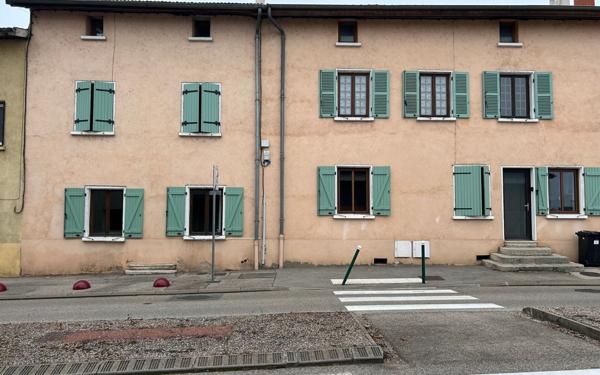 Maison à vendre    3 pièces • 95 m2 Neyron