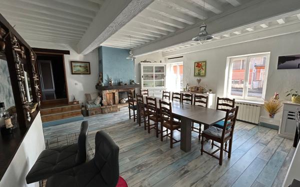 Maison à vendre    3 pièces • 95 m2 Neyron