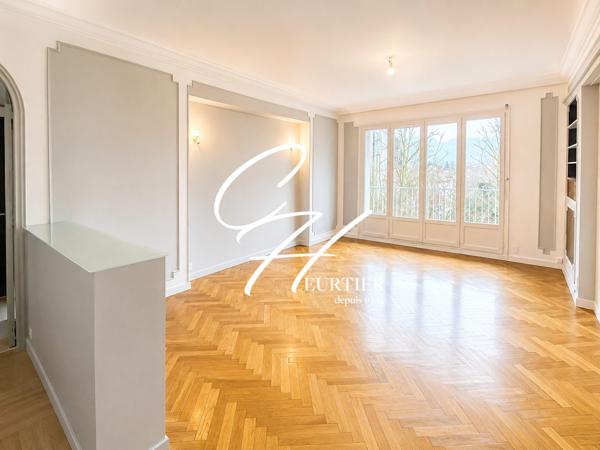 GRENOBLE – 4 PLACE BIR-HAKEIM – SPACIEUX T4 + CUISINE AVEC GARAGE