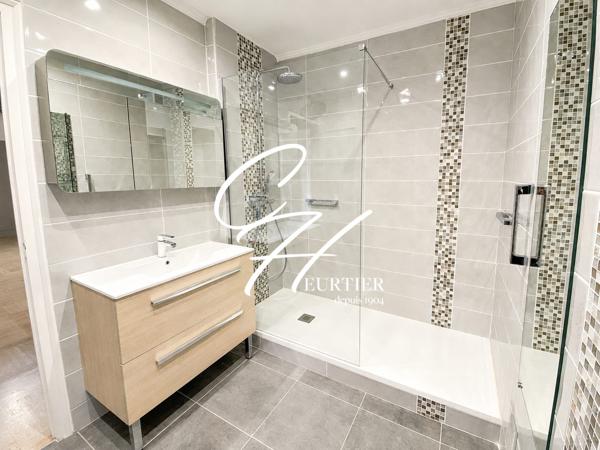 GRENOBLE – 4 PLACE BIR-HAKEIM – SPACIEUX T4 + CUISINE AVEC GARAGE