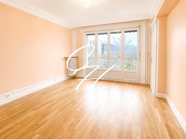 GRENOBLE – 4 PLACE BIR-HAKEIM – SPACIEUX T4 + CUISINE AVEC GARAGE
