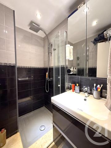 Appartement F4 à vendre  4 pièces - 97 m2 PARIS - 75016