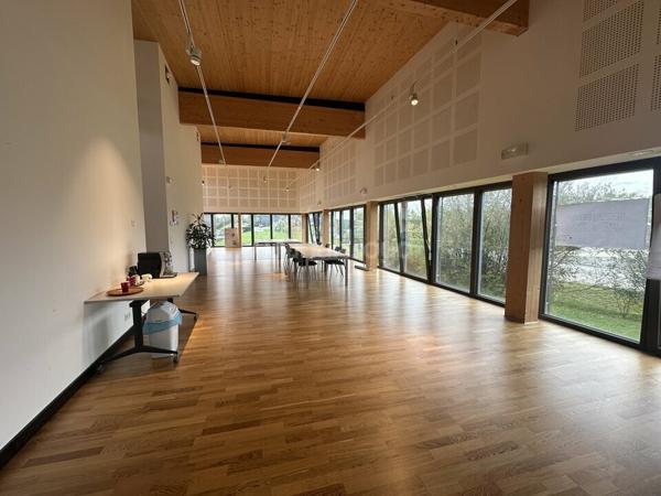 BUREAUX à VENDRE de 504 m²