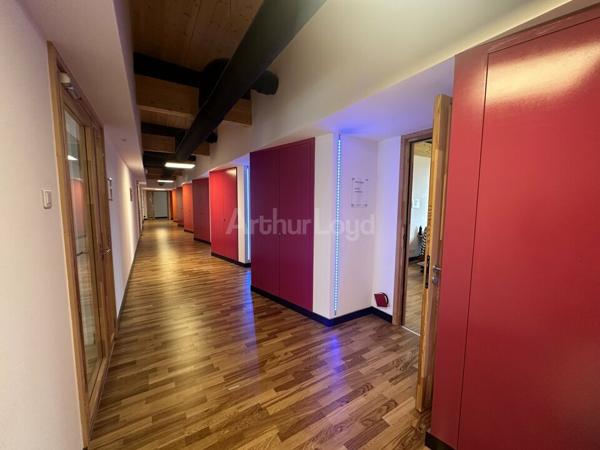 BUREAUX à VENDRE de 504 m²