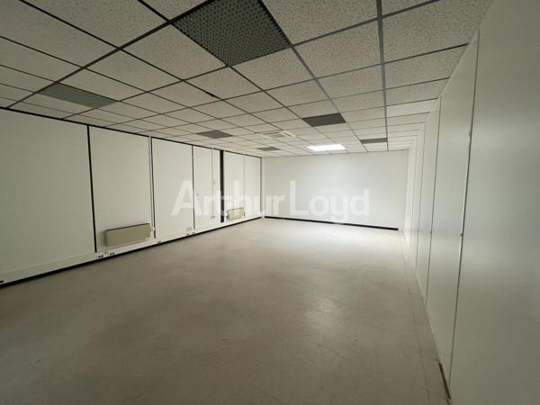 Bureaux à louer à Villeneuve d'Ascq accessibilité optimale et cadre verdoyant