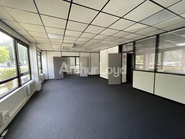 Bureaux à louer à Villeneuve d'Ascq accessibilité optimale et cadre verdoyant