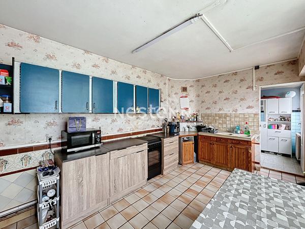 Maison individuelle d'environ 121m² à SOMAIN - Louée 700€ par mois HC - 2 chambres + 1 bureau - Garage - Grand jardin - 119.500€