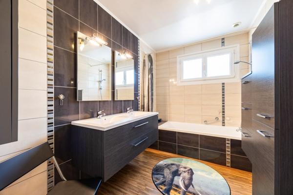 Maison à vendre 462 000 € Montussan 7 p 200 m² DPE D