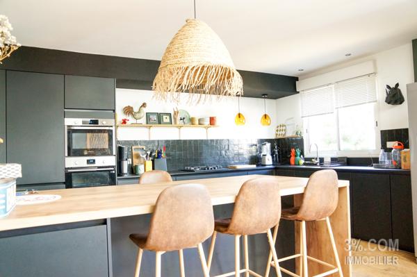 MANIHEN : LONGÈRE RÉNOVÉE en SEMI-PLAIN-PIED SOUS SOL GARAGE. Outreau (62230)