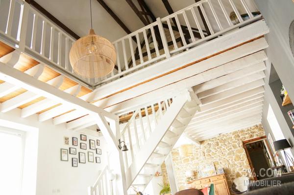 MANIHEN : LONGÈRE RÉNOVÉE en SEMI-PLAIN-PIED SOUS SOL GARAGE. Outreau (62230)