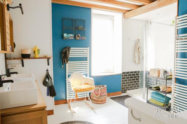 MANIHEN : LONGÈRE RÉNOVÉE en SEMI-PLAIN-PIED SOUS SOL GARAGE. Outreau (62230)