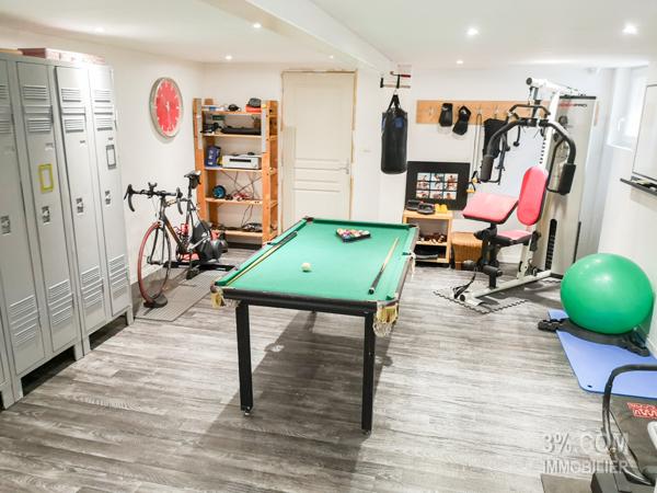 MANIHEN : LONGÈRE RÉNOVÉE en SEMI-PLAIN-PIED SOUS SOL GARAGE. Outreau (62230)