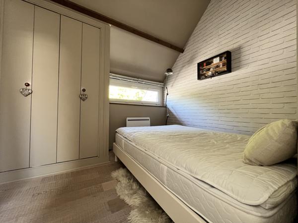 Honfleur (14600) Appartement de charme au cœur de Honfleur - 43 m² - Dernier étage - Vue sur les toits