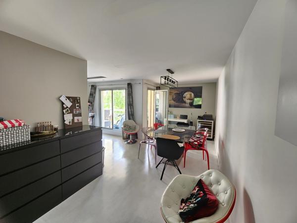 Parking + appartement