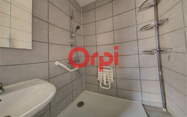 Maison à louer    4 pièces •    Prades