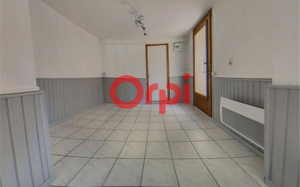 Maison à louer    4 pièces •    Prades