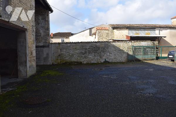 ENSEMBLE IMMOBILIER CENTRE VILLE VILLEFAGNAN