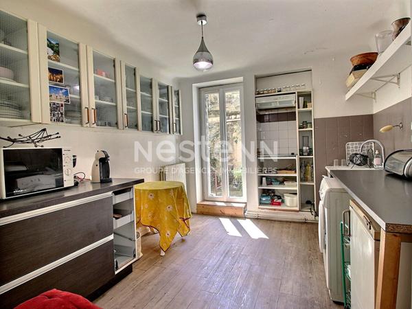 Appartement Avignon T4 85.17 m2 IM avec cour