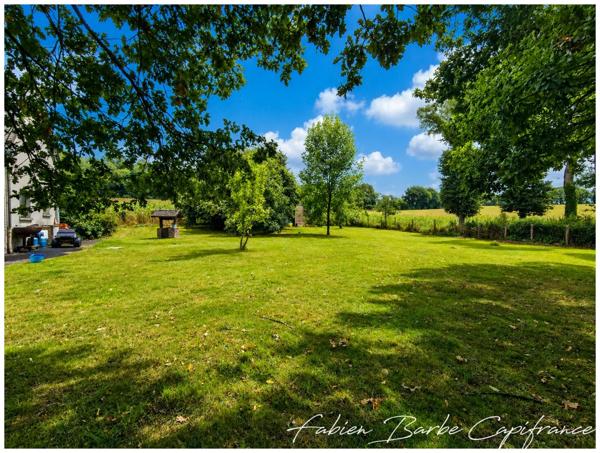 À vendre – Charmante longère en pierre avec dépendance à MERNEL (proche Guer & Brocéliande)