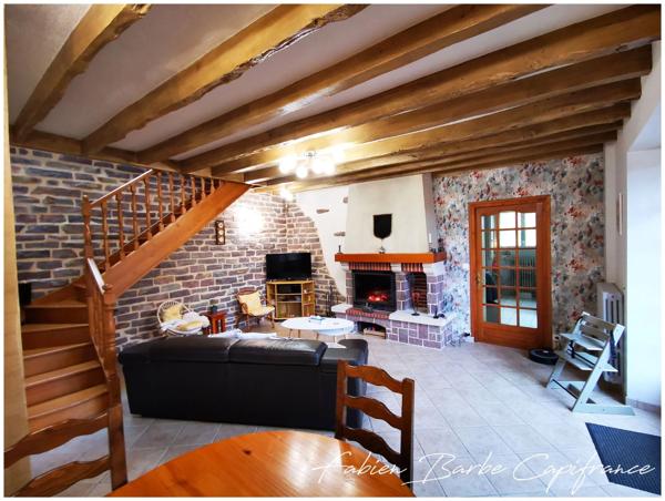 À vendre – Charmante longère en pierre avec dépendance à MERNEL (proche Guer & Brocéliande)