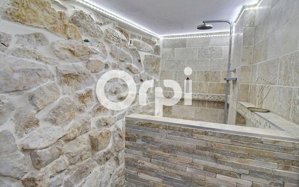 Maison à vendre    4 pièces • 144 m2 Marseille 12