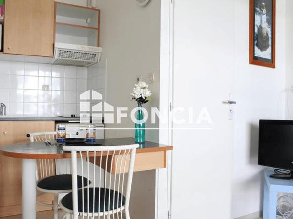 Location Appartement meublé 2 pièces 29.12 m² - 16 RUE DE LA SOLE La Rochelle 17000