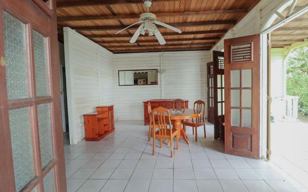 Maison à vendre    4 pièces •  Sainte-Luce