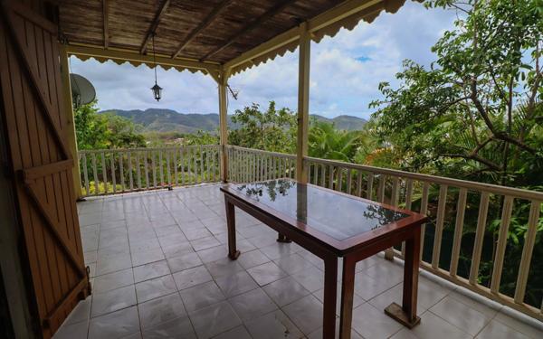 Maison à vendre    4 pièces •  Sainte-Luce