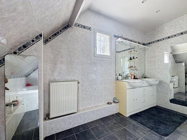Maison 6 pièces 156 m2
