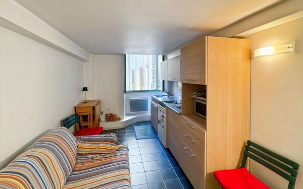 Appartement à vendre    2 pièces • 23 m2 Nice