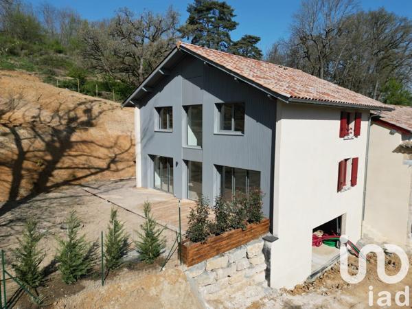 Maison à vendre 6 pièces 133 m² Charbonnières-les-Bains