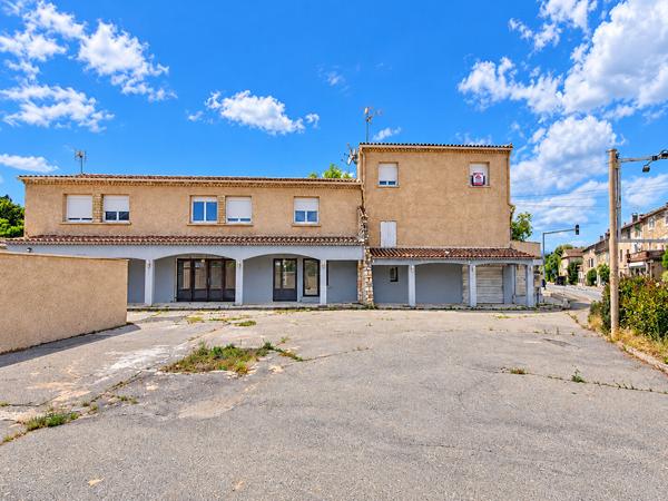 Ensemble immobilier-Libre de toute activités à vendre à Mallemort - Opportunité d'investissement
