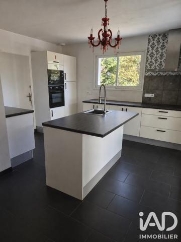 Maison à vendre 5 pièces 127 m² Saint-Julien-des-Landes
