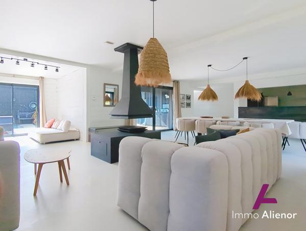 Maison 208 m² 8 pièces