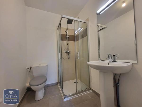 Appartement à louer 4 pièces 75.75m² Fréjus (83600)