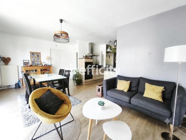Appartement
         2 pièces
        - 49 m² Exclusivité 157 000 € *